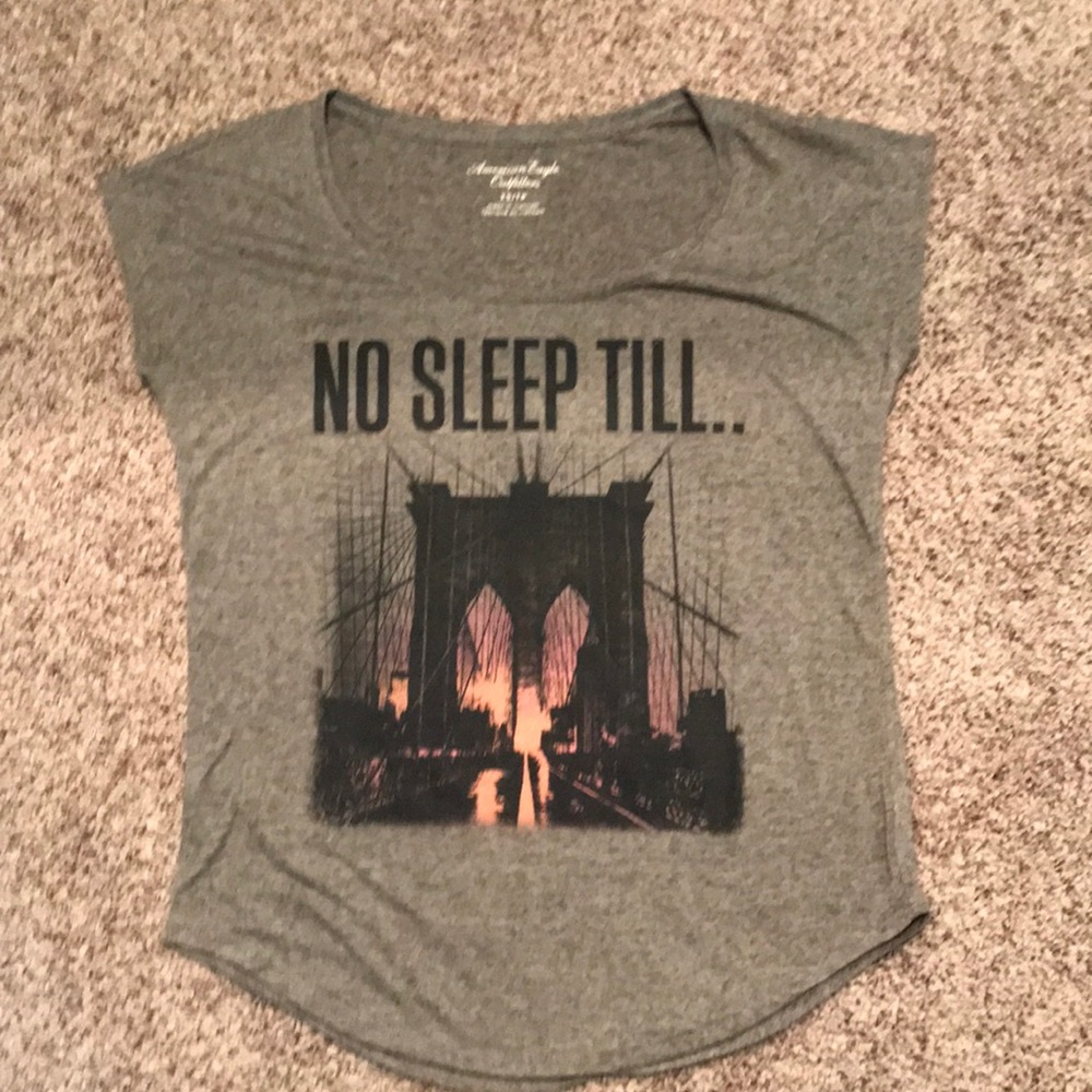 gray american eagle shirt!